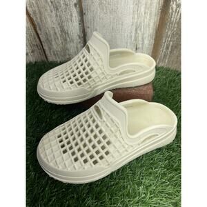 Lusso Cloud Scenario Perforated Clog Slide Bone Women's 5